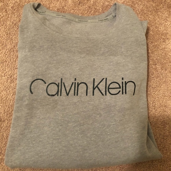 Calvin Klein Tops - ♡ 5/$20! ♡︎ Calvin Klein Sweatshirt
